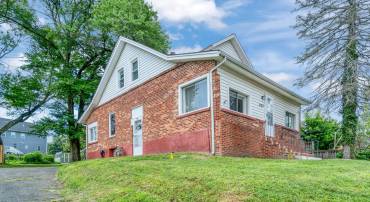 6437 HOLYOKE DR, ANNANDALE, Virginia 22003, 3 Bedrooms Bedrooms, ,2 BathroomsBathrooms,Residential,For sale,6437 HOLYOKE DR,VAFX2257252 MLS # VAFX2257252