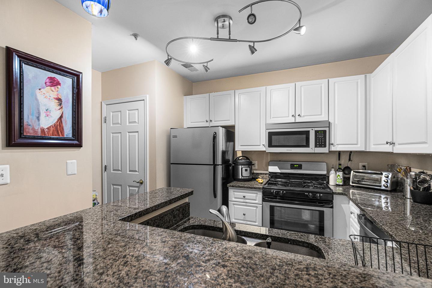 7011 FALLS REACH DR #205, FALLS CHURCH, Virginia 22043, 2 Bedrooms Bedrooms, ,2 BathroomsBathrooms,Residential,For sale,7011 FALLS REACH DR #205,VAFX2257264 MLS # VAFX2257264