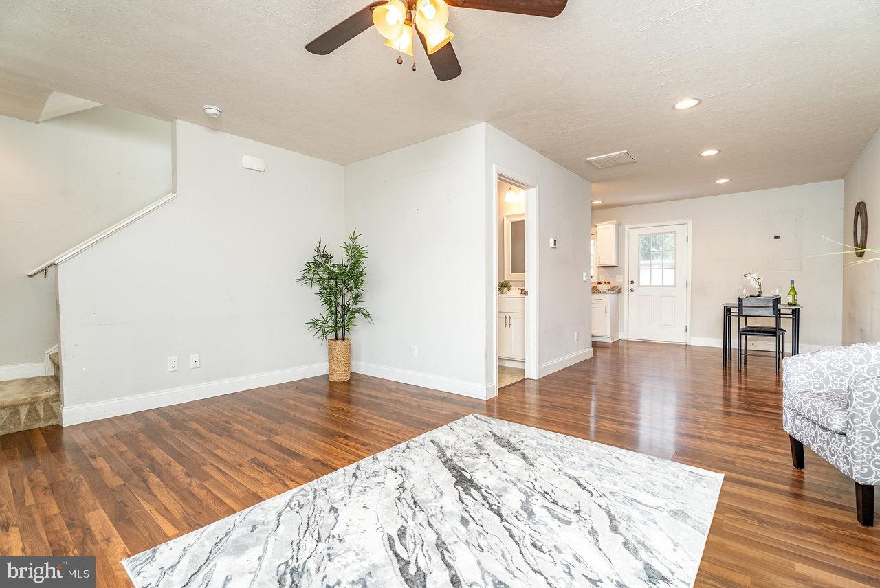 207 15TH ST #A, GROTTOES, Virginia 24441, 2 Bedrooms Bedrooms, ,2 BathroomsBathrooms,Residential,For sale,207 15TH ST #A,VAAG2002638 MLS # VAAG2002638