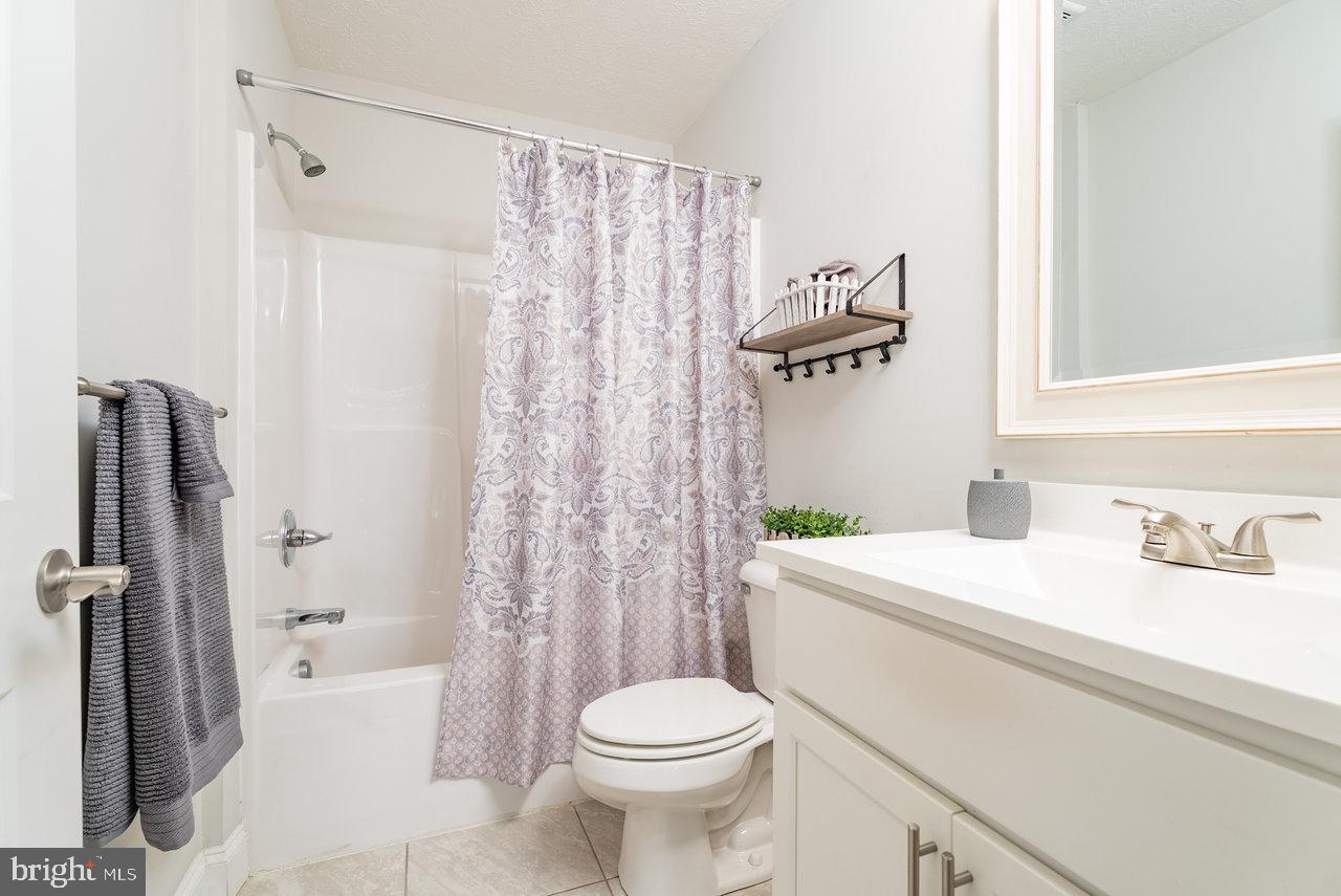 207 15TH ST #A, GROTTOES, Virginia 24441, 2 Bedrooms Bedrooms, ,2 BathroomsBathrooms,Residential,For sale,207 15TH ST #A,VAAG2002638 MLS # VAAG2002638