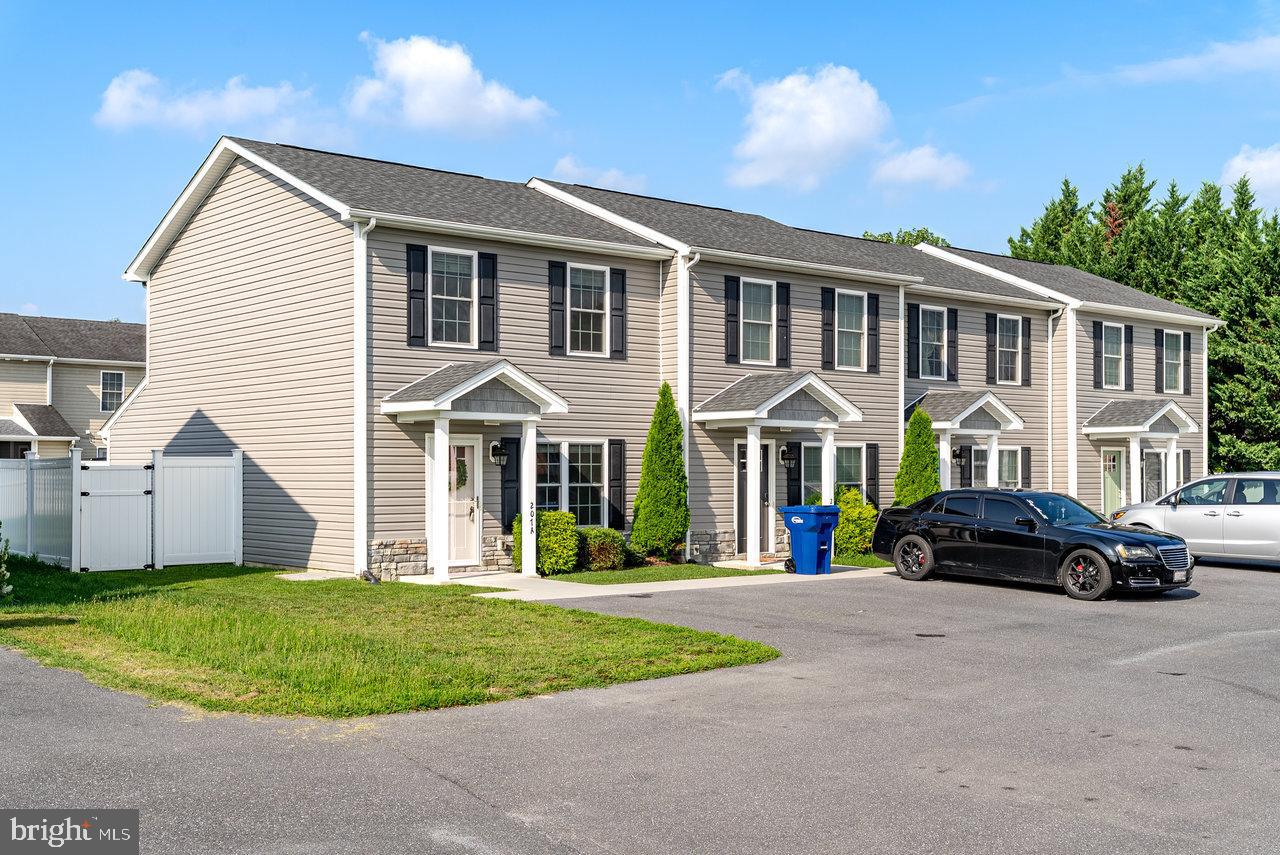 207 15TH ST #A, GROTTOES, Virginia 24441, 2 Bedrooms Bedrooms, ,2 BathroomsBathrooms,Residential,For sale,207 15TH ST #A,VAAG2002638 MLS # VAAG2002638