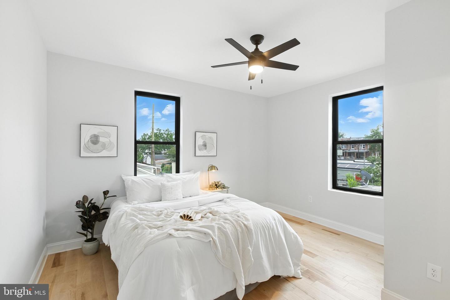 4017 14TH ST NW, WASHINGTON, District Of Columbia 20011, 4 Bedrooms Bedrooms, 8 Rooms Rooms,3 BathroomsBathrooms,Residential,For sale,4017 14TH ST NW,DCDC2211988 MLS # DCDC2211988
