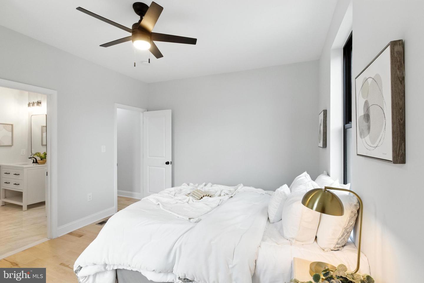 4017 14TH ST NW, WASHINGTON, District Of Columbia 20011, 4 Bedrooms Bedrooms, 8 Rooms Rooms,3 BathroomsBathrooms,Residential,For sale,4017 14TH ST NW,DCDC2211988 MLS # DCDC2211988