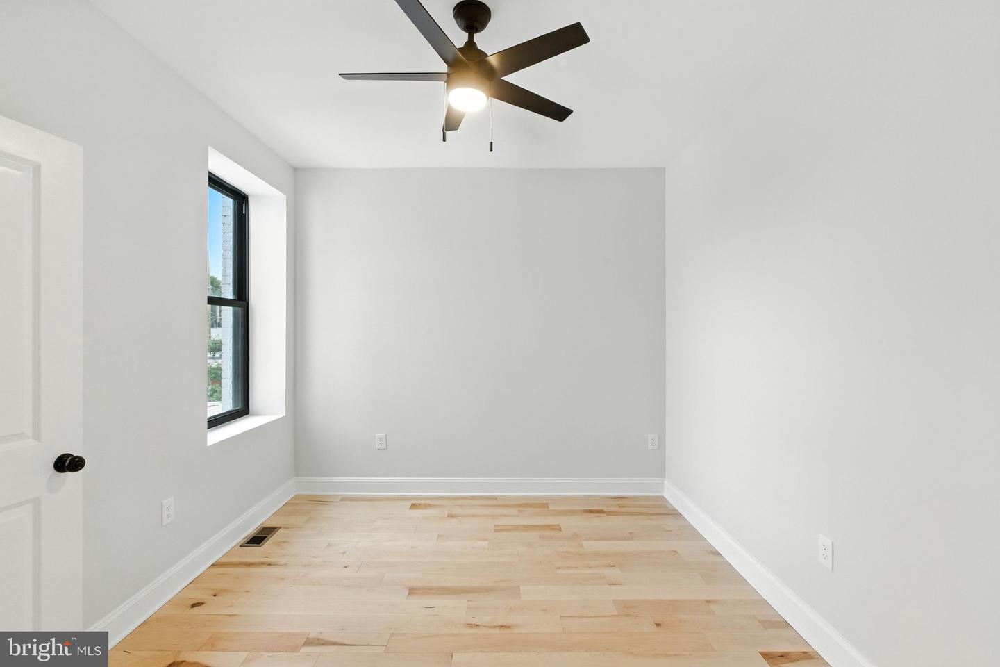 4017 14TH ST NW, WASHINGTON, District Of Columbia 20011, 4 Bedrooms Bedrooms, 8 Rooms Rooms,3 BathroomsBathrooms,Residential,For sale,4017 14TH ST NW,DCDC2211988 MLS # DCDC2211988