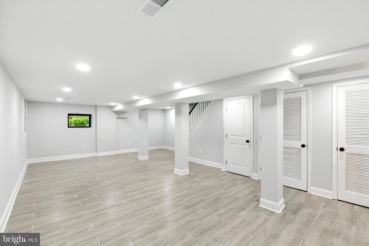 4017 14TH ST NW, WASHINGTON, District Of Columbia 20011, 4 Bedrooms Bedrooms, 8 Rooms Rooms,3 BathroomsBathrooms,Residential,For sale,4017 14TH ST NW,DCDC2211988 MLS # DCDC2211988