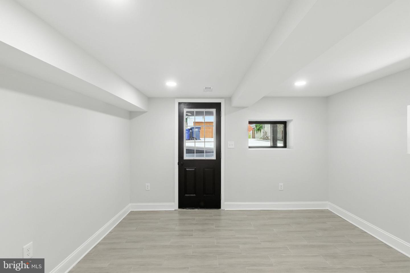 4017 14TH ST NW, WASHINGTON, District Of Columbia 20011, 4 Bedrooms Bedrooms, 8 Rooms Rooms,3 BathroomsBathrooms,Residential,For sale,4017 14TH ST NW,DCDC2211988 MLS # DCDC2211988