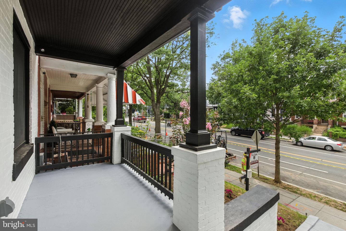 4017 14TH ST NW, WASHINGTON, District Of Columbia 20011, 4 Bedrooms Bedrooms, 8 Rooms Rooms,3 BathroomsBathrooms,Residential,For sale,4017 14TH ST NW,DCDC2211988 MLS # DCDC2211988