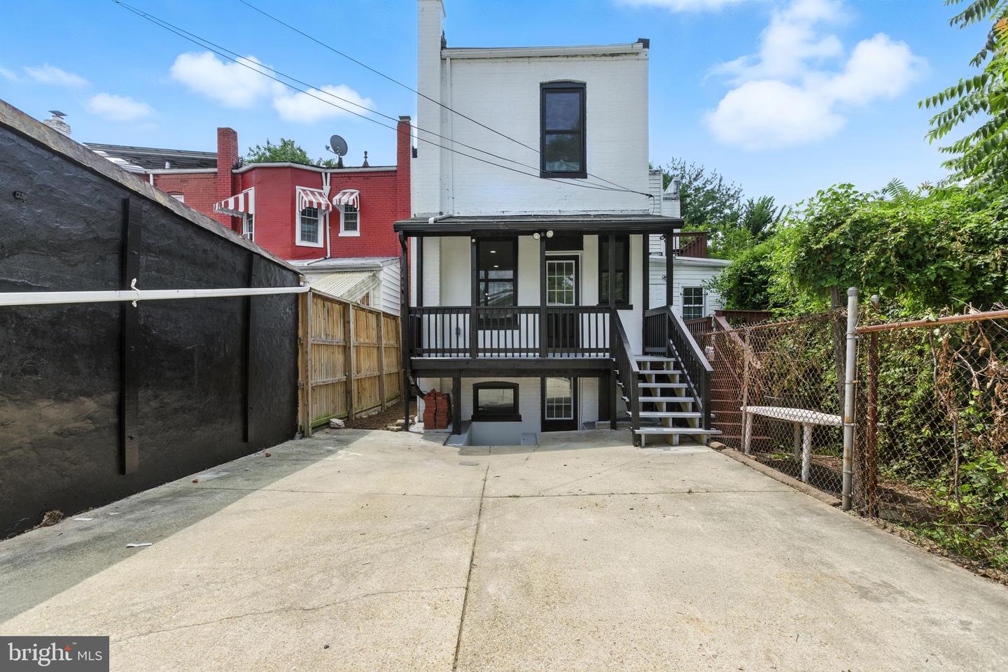 4017 14TH ST NW, WASHINGTON, District Of Columbia 20011, 4 Bedrooms Bedrooms, 8 Rooms Rooms,3 BathroomsBathrooms,Residential,For sale,4017 14TH ST NW,DCDC2211988 MLS # DCDC2211988