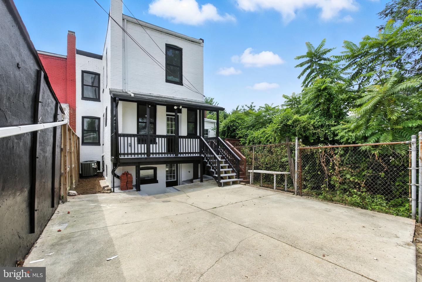 4017 14TH ST NW, WASHINGTON, District Of Columbia 20011, 4 Bedrooms Bedrooms, 8 Rooms Rooms,3 BathroomsBathrooms,Residential,For sale,4017 14TH ST NW,DCDC2211988 MLS # DCDC2211988