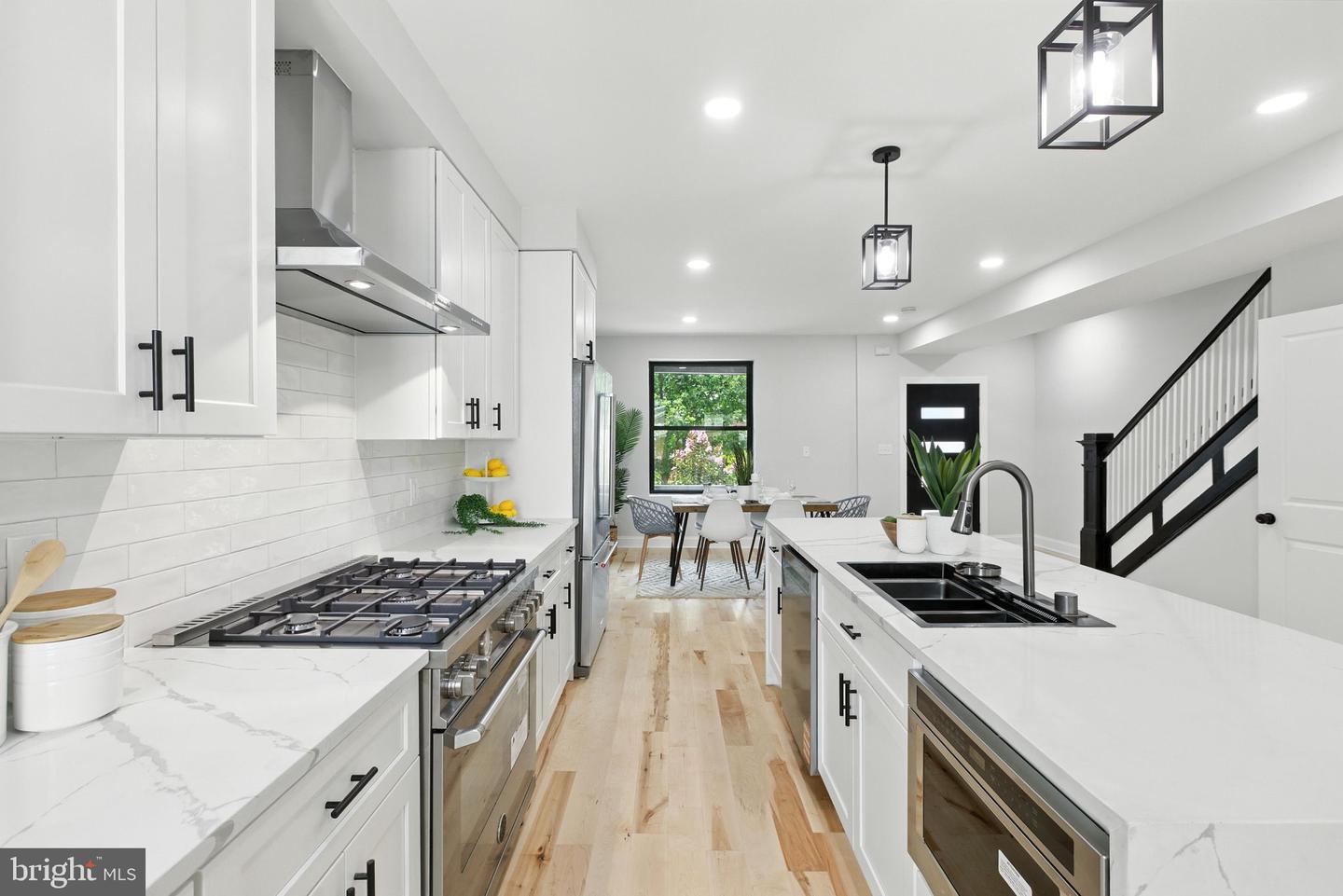 4017 14TH ST NW, WASHINGTON, District Of Columbia 20011, 4 Bedrooms Bedrooms, 8 Rooms Rooms,3 BathroomsBathrooms,Residential,For sale,4017 14TH ST NW,DCDC2211988 MLS # DCDC2211988