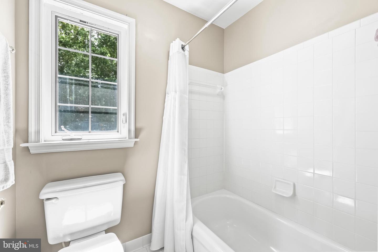 6843 LOCHMERE DR, MANASSAS, Virginia 20112, 4 Bedrooms Bedrooms, 8 Rooms Rooms,3 BathroomsBathrooms,Residential,For sale,6843 LOCHMERE DR,VAPW2099974 MLS # VAPW2099974