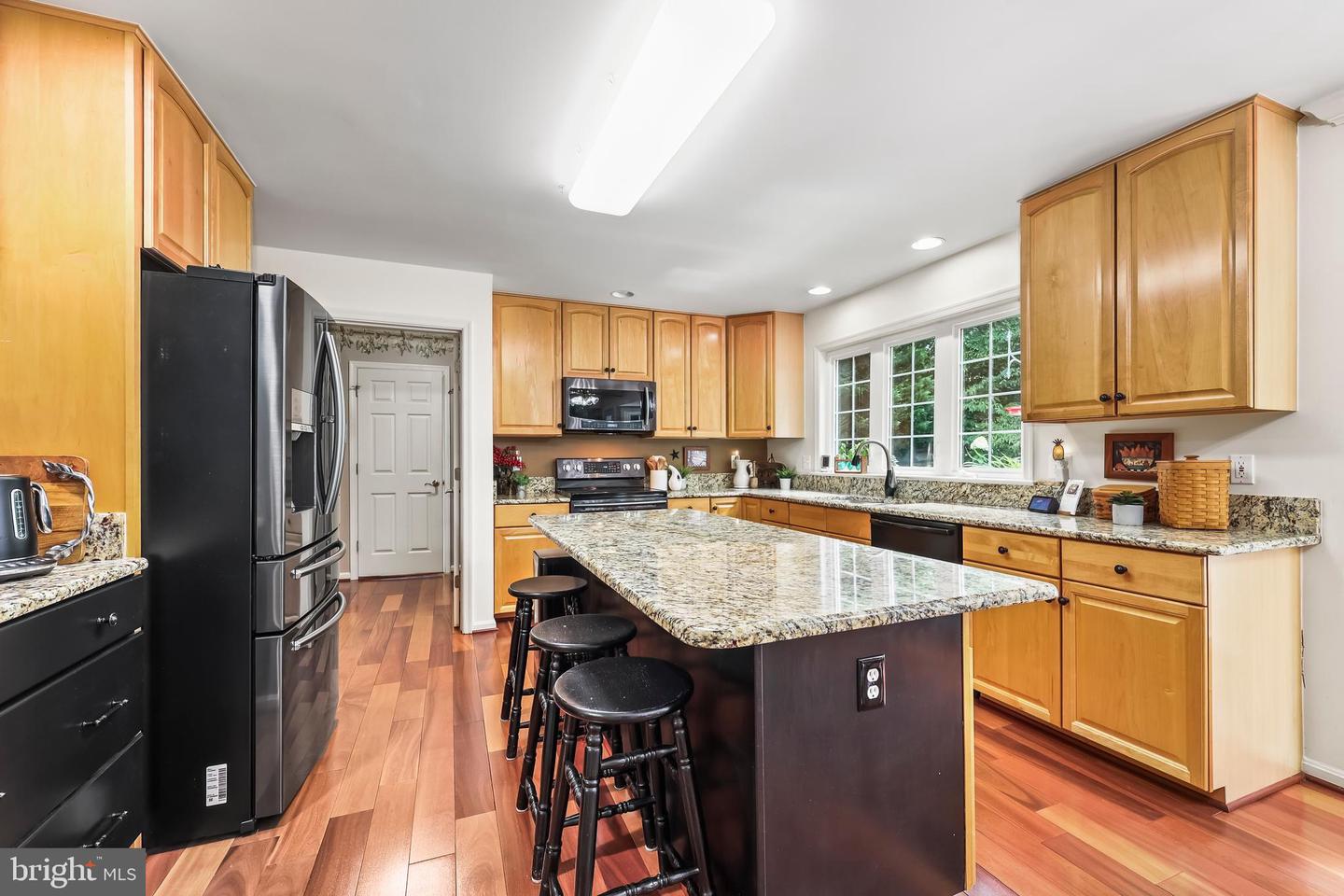 6843 LOCHMERE DR, MANASSAS, Virginia 20112, 4 Bedrooms Bedrooms, 8 Rooms Rooms,3 BathroomsBathrooms,Residential,For sale,6843 LOCHMERE DR,VAPW2099974 MLS # VAPW2099974
