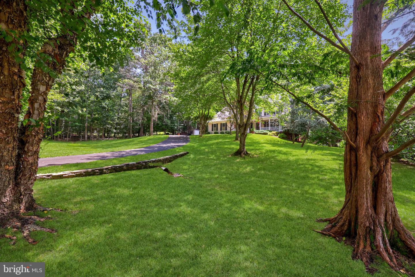 6843 LOCHMERE DR, MANASSAS, Virginia 20112, 4 Bedrooms Bedrooms, 8 Rooms Rooms,3 BathroomsBathrooms,Residential,For sale,6843 LOCHMERE DR,VAPW2099974 MLS # VAPW2099974