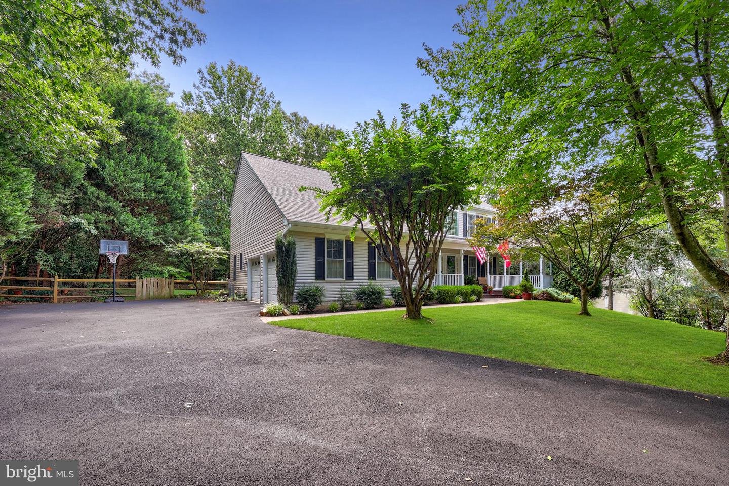6843 LOCHMERE DR, MANASSAS, Virginia 20112, 4 Bedrooms Bedrooms, 8 Rooms Rooms,3 BathroomsBathrooms,Residential,For sale,6843 LOCHMERE DR,VAPW2099974 MLS # VAPW2099974