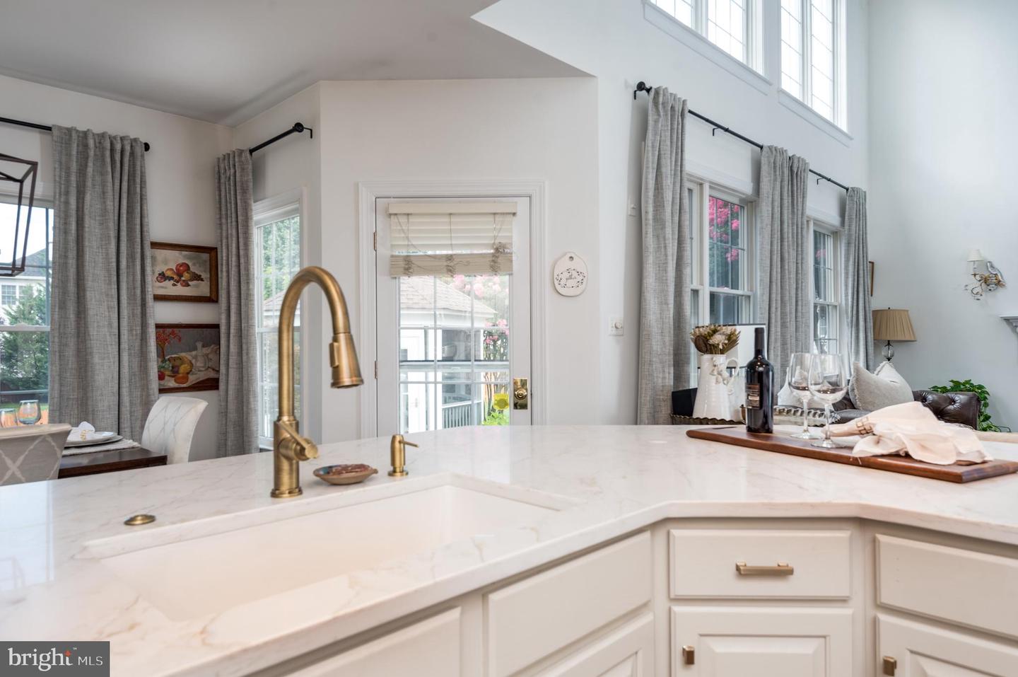 15136 GOLF VIEW DR, HAYMARKET, Virginia 20169, 4 Bedrooms Bedrooms, ,3 BathroomsBathrooms,Residential,For sale,15136 GOLF VIEW DR,VAPW2099982 MLS # VAPW2099982