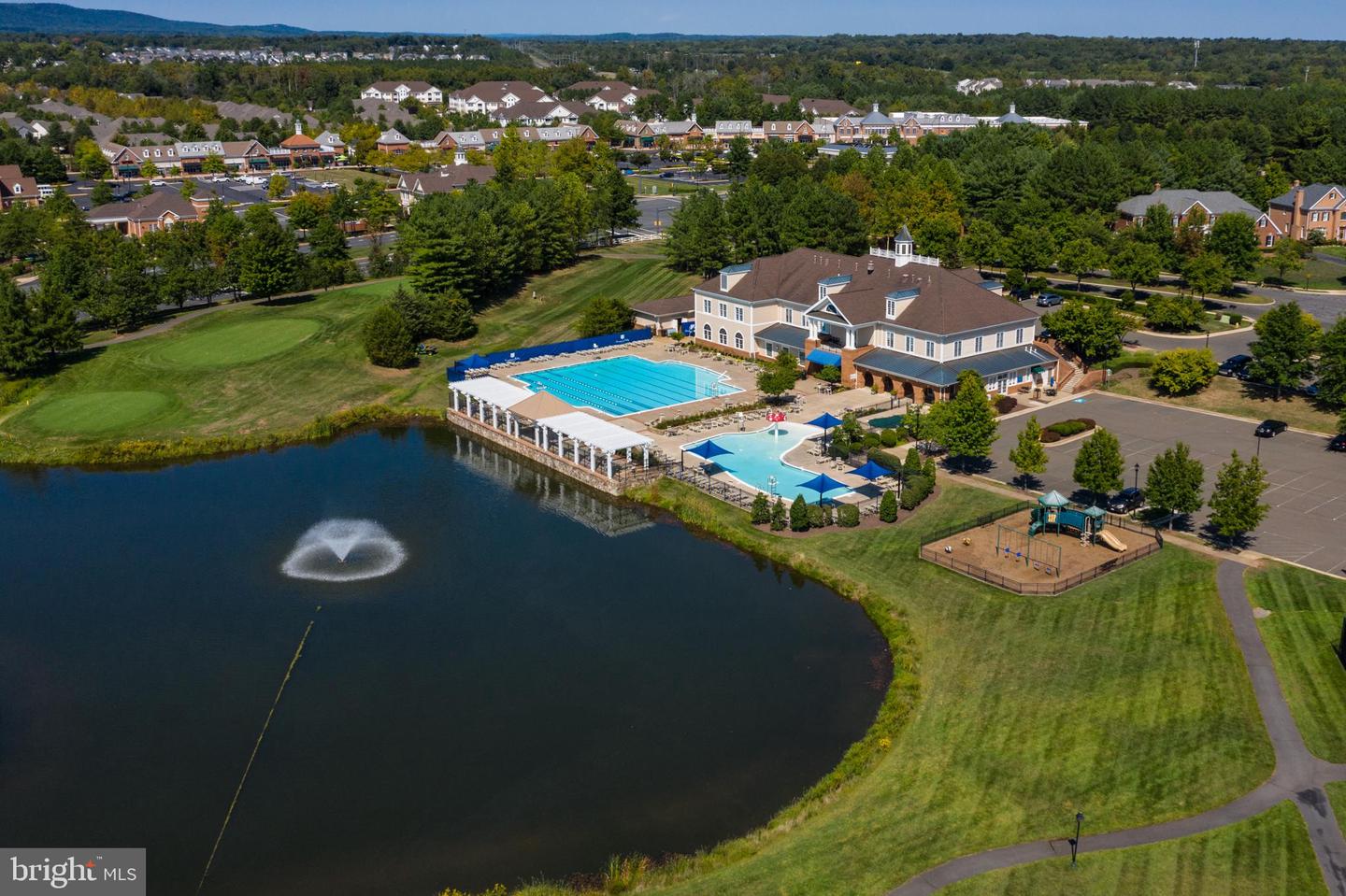 15136 GOLF VIEW DR, HAYMARKET, Virginia 20169, 4 Bedrooms Bedrooms, ,3 BathroomsBathrooms,Residential,For sale,15136 GOLF VIEW DR,VAPW2099982 MLS # VAPW2099982
