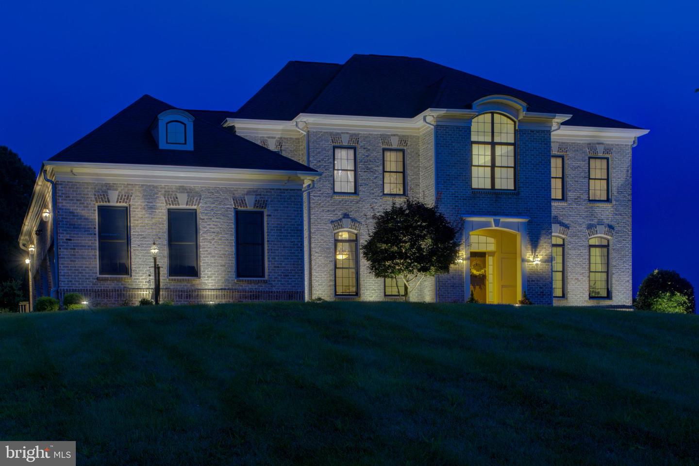 17038 GRINDSTONE CT, LEESBURG, Virginia 20176, 4 Bedrooms Bedrooms, ,3 BathroomsBathrooms,Residential,For sale,17038 GRINDSTONE CT,VALO2103142 MLS # VALO2103142
