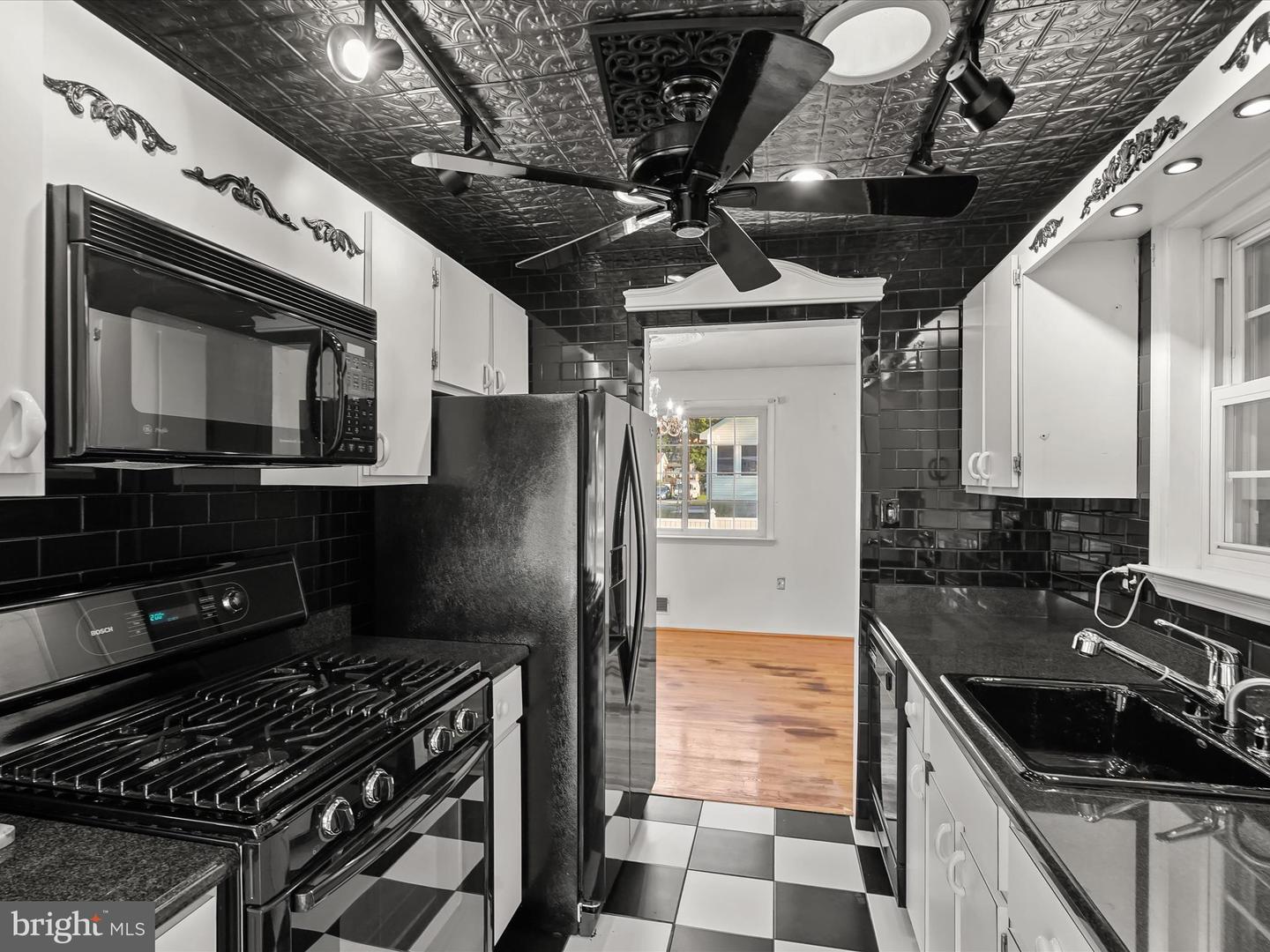 7605 MCCLOUD CT, LORTON, Virginia 22079, 3 Bedrooms Bedrooms, ,2 BathroomsBathrooms,Residential,For sale,7605 MCCLOUD CT,VAFX2257530 MLS # VAFX2257530