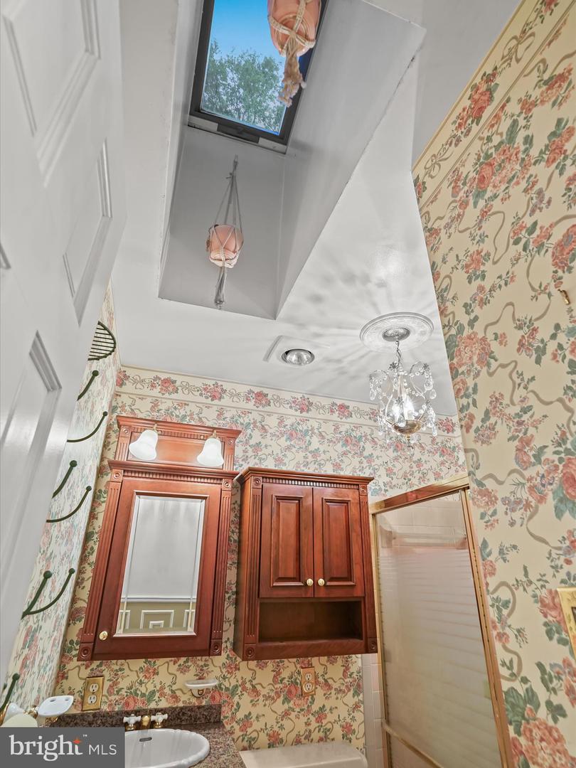 7605 MCCLOUD CT, LORTON, Virginia 22079, 3 Bedrooms Bedrooms, ,2 BathroomsBathrooms,Residential,For sale,7605 MCCLOUD CT,VAFX2257530 MLS # VAFX2257530