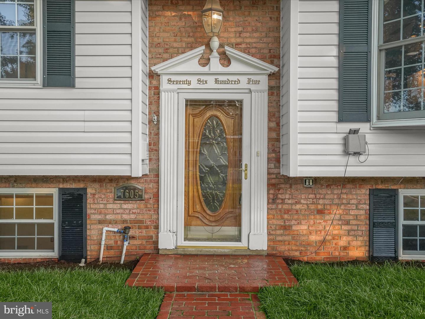 7605 MCCLOUD CT, LORTON, Virginia 22079, 3 Bedrooms Bedrooms, ,2 BathroomsBathrooms,Residential,For sale,7605 MCCLOUD CT,VAFX2257530 MLS # VAFX2257530