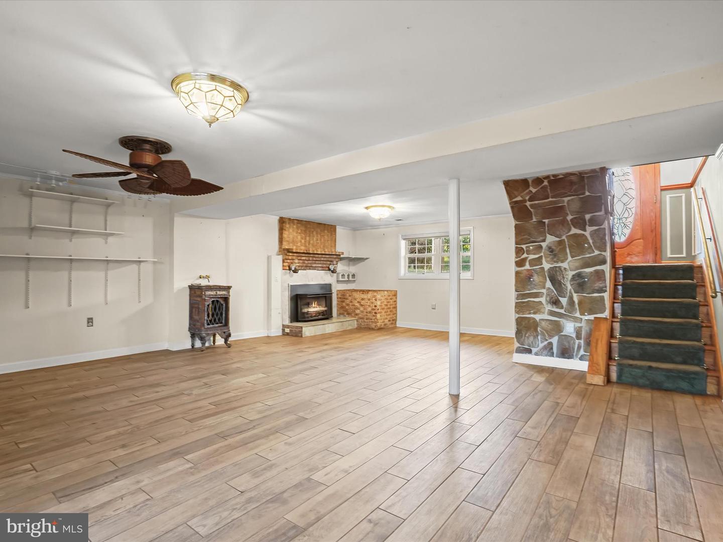 7605 MCCLOUD CT, LORTON, Virginia 22079, 3 Bedrooms Bedrooms, ,2 BathroomsBathrooms,Residential,For sale,7605 MCCLOUD CT,VAFX2257530 MLS # VAFX2257530