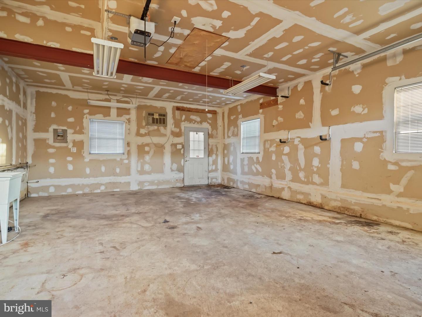 7605 MCCLOUD CT, LORTON, Virginia 22079, 3 Bedrooms Bedrooms, ,2 BathroomsBathrooms,Residential,For sale,7605 MCCLOUD CT,VAFX2257530 MLS # VAFX2257530
