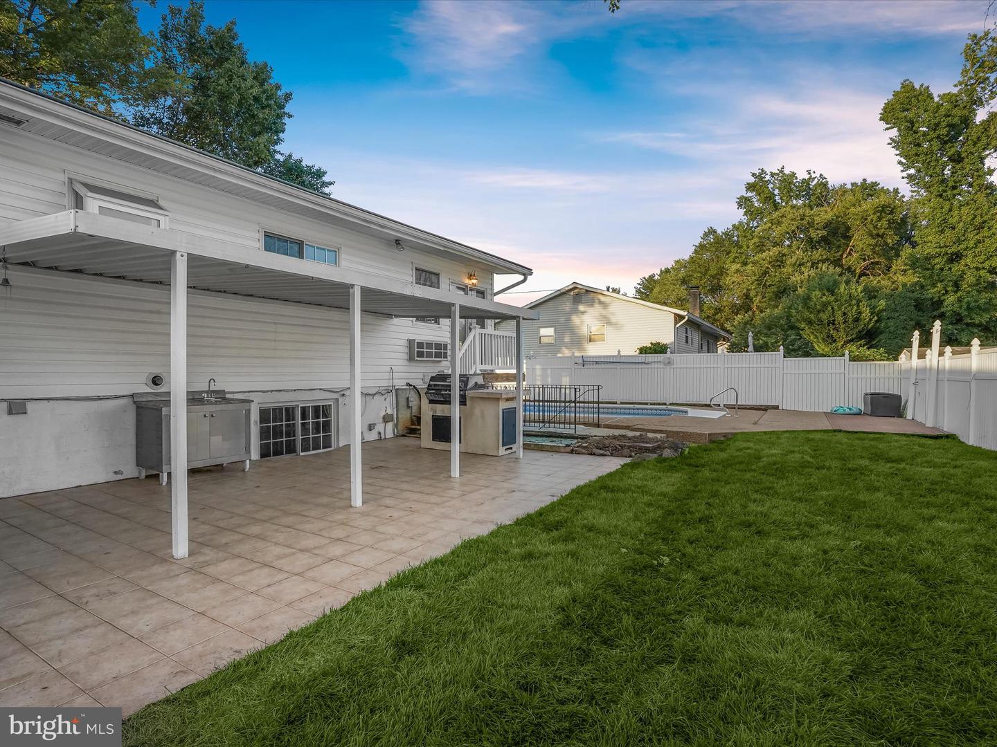 7605 MCCLOUD CT, LORTON, Virginia 22079, 3 Bedrooms Bedrooms, ,2 BathroomsBathrooms,Residential,For sale,7605 MCCLOUD CT,VAFX2257530 MLS # VAFX2257530