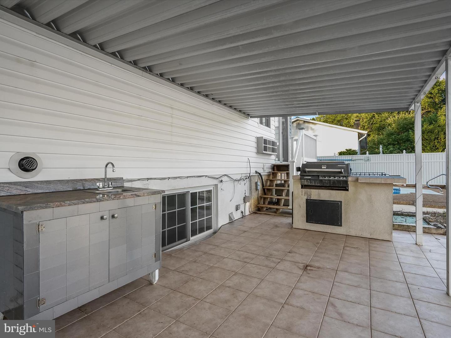 7605 MCCLOUD CT, LORTON, Virginia 22079, 3 Bedrooms Bedrooms, ,2 BathroomsBathrooms,Residential,For sale,7605 MCCLOUD CT,VAFX2257530 MLS # VAFX2257530