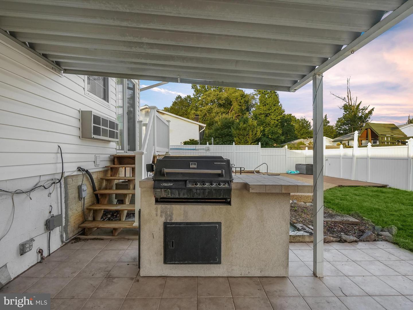 7605 MCCLOUD CT, LORTON, Virginia 22079, 3 Bedrooms Bedrooms, ,2 BathroomsBathrooms,Residential,For sale,7605 MCCLOUD CT,VAFX2257530 MLS # VAFX2257530