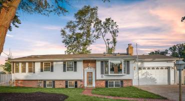 7605 MCCLOUD CT, LORTON, Virginia 22079, 3 Bedrooms Bedrooms, ,2 BathroomsBathrooms,Residential,For sale,7605 MCCLOUD CT,VAFX2257530 MLS # VAFX2257530