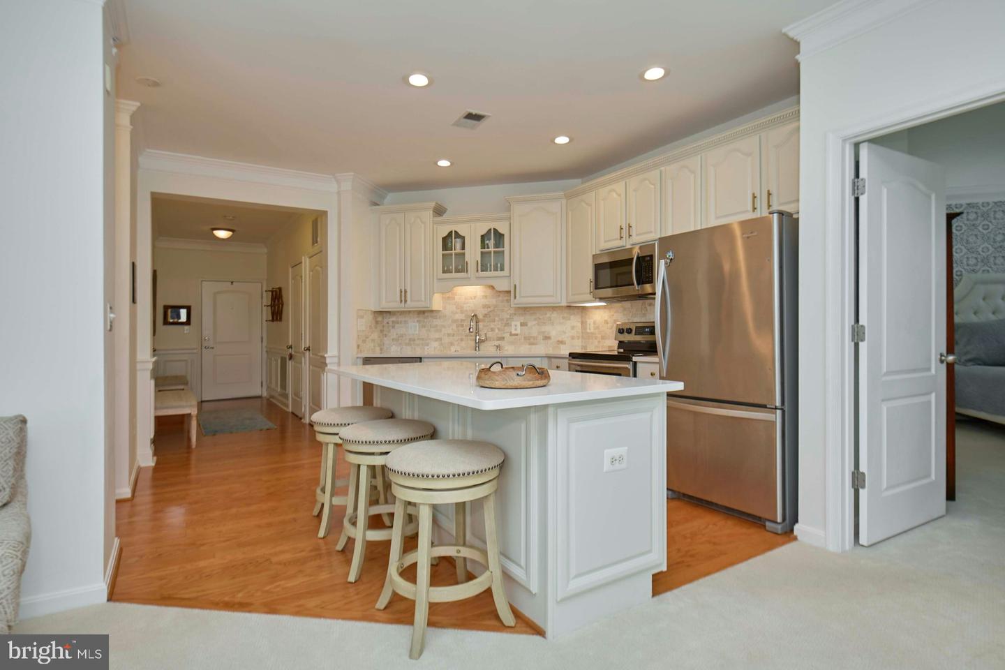 24701 BYRNE MEADOW SQ #404, ALDIE, Virginia 20105, 2 Bedrooms Bedrooms, ,2 BathroomsBathrooms,Residential,For sale,24701 BYRNE MEADOW SQ #404,VALO2103156 MLS # VALO2103156