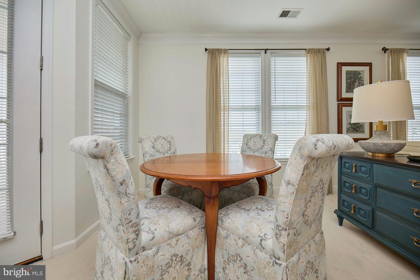 24701 BYRNE MEADOW SQ #404, ALDIE, Virginia 20105, 2 Bedrooms Bedrooms, ,2 BathroomsBathrooms,Residential,For sale,24701 BYRNE MEADOW SQ #404,VALO2103156 MLS # VALO2103156