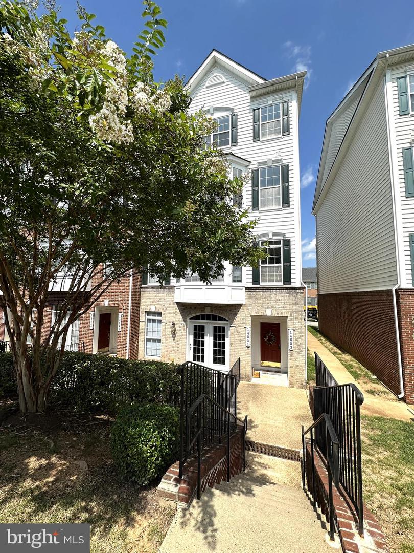 14853 CLOVERDALE RD, WOODBRIDGE, Virginia 22193, 3 Bedrooms Bedrooms, ,2 BathroomsBathrooms,Residential,For sale,14853 CLOVERDALE RD,VAPW2099992 MLS # VAPW2099992
