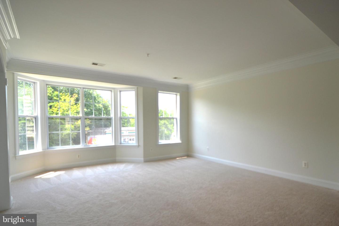 14853 CLOVERDALE RD, WOODBRIDGE, Virginia 22193, 3 Bedrooms Bedrooms, ,2 BathroomsBathrooms,Residential,For sale,14853 CLOVERDALE RD,VAPW2099992 MLS # VAPW2099992