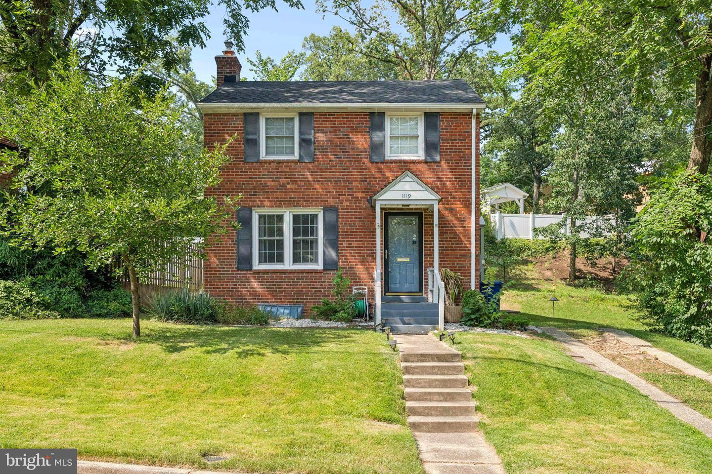 1119 S EDISON ST, ARLINGTON, Virginia 22204, 3 Bedrooms Bedrooms, ,3 BathroomsBathrooms,Residential,For sale,1119 S EDISON ST,VAAR2061410 MLS # VAAR2061410