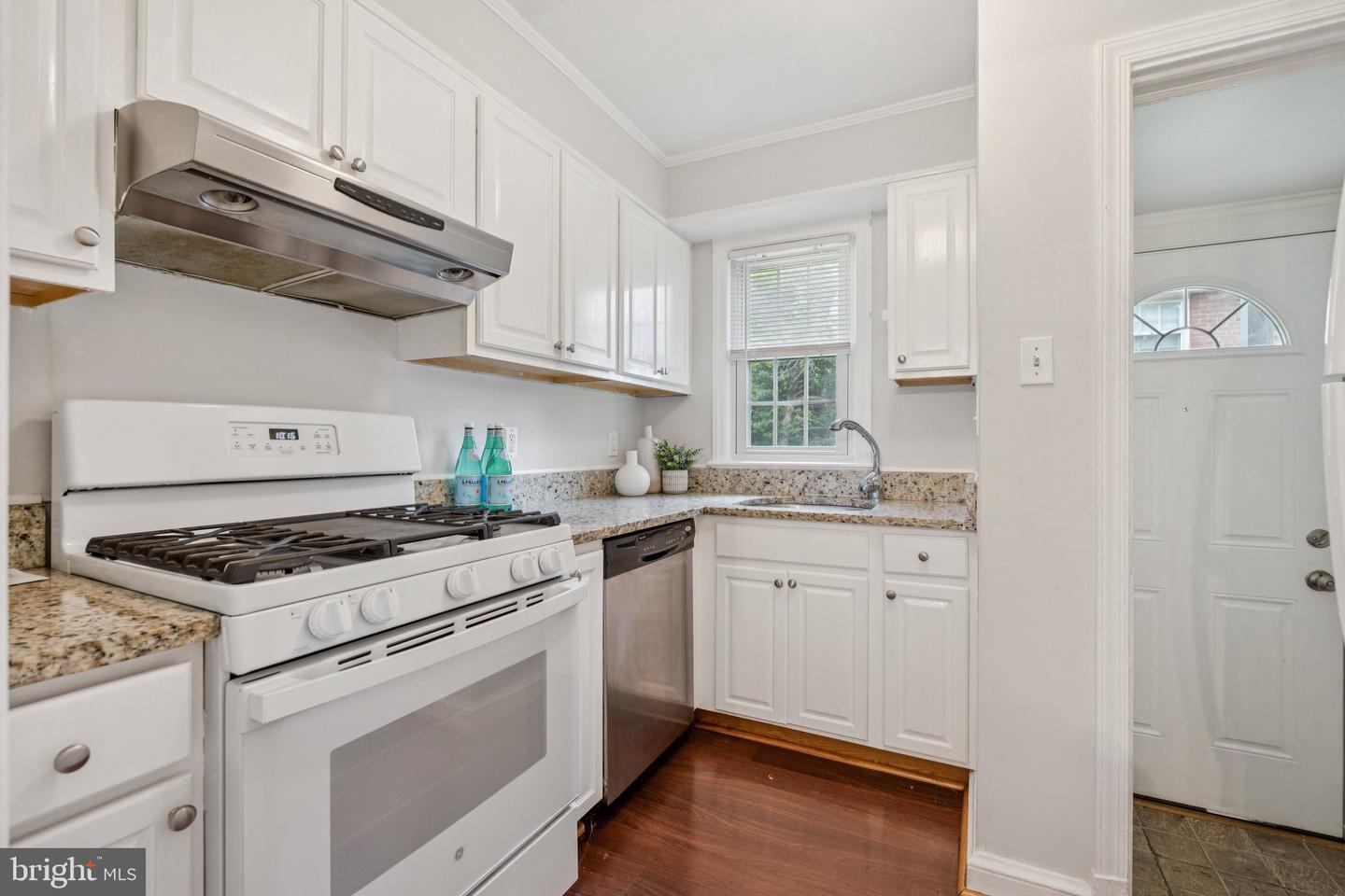 1119 S EDISON ST, ARLINGTON, Virginia 22204, 3 Bedrooms Bedrooms, ,3 BathroomsBathrooms,Residential,For sale,1119 S EDISON ST,VAAR2061410 MLS # VAAR2061410
