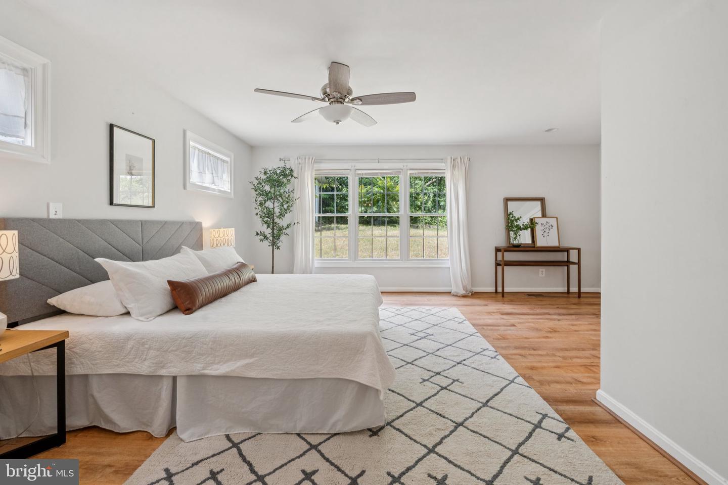 1119 S EDISON ST, ARLINGTON, Virginia 22204, 3 Bedrooms Bedrooms, ,3 BathroomsBathrooms,Residential,For sale,1119 S EDISON ST,VAAR2061410 MLS # VAAR2061410