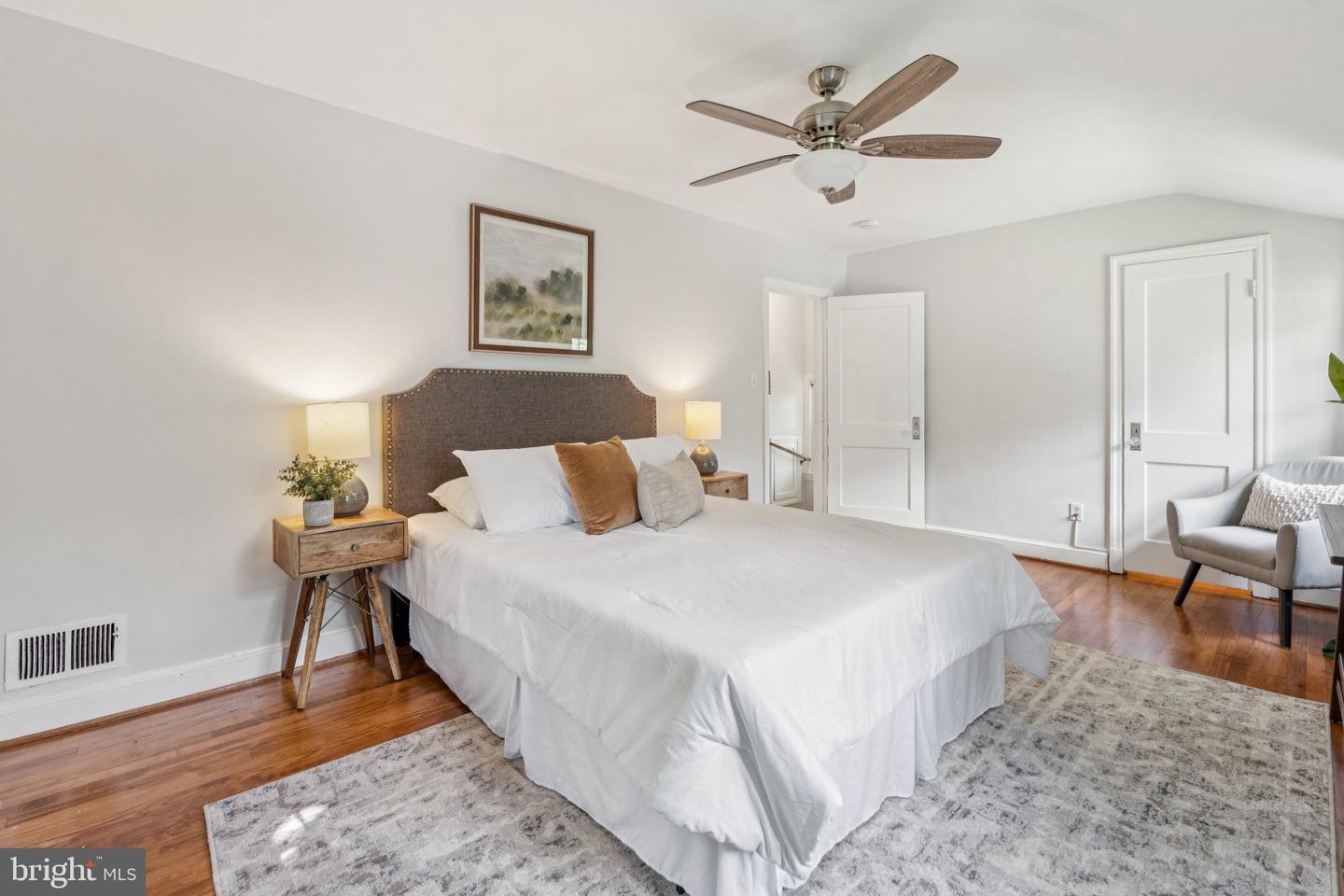 1119 S EDISON ST, ARLINGTON, Virginia 22204, 3 Bedrooms Bedrooms, ,3 BathroomsBathrooms,Residential,For sale,1119 S EDISON ST,VAAR2061410 MLS # VAAR2061410