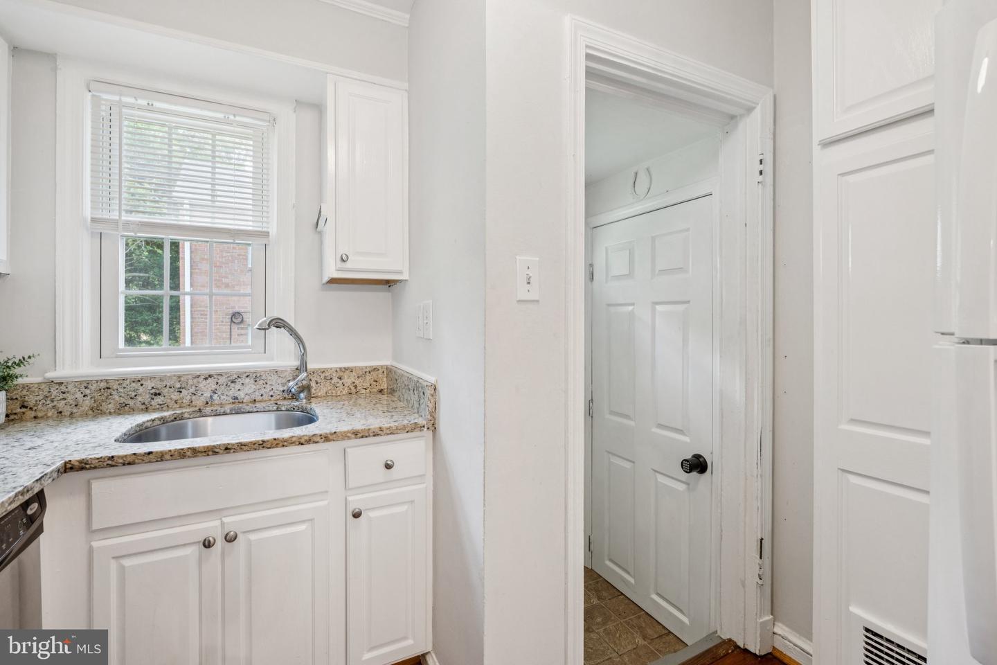 1119 S EDISON ST, ARLINGTON, Virginia 22204, 3 Bedrooms Bedrooms, ,3 BathroomsBathrooms,Residential,For sale,1119 S EDISON ST,VAAR2061410 MLS # VAAR2061410