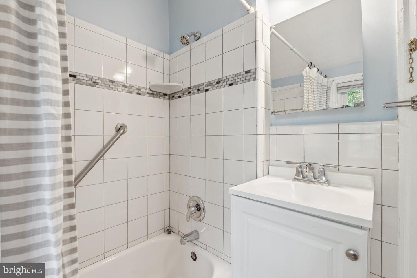 1119 S EDISON ST, ARLINGTON, Virginia 22204, 3 Bedrooms Bedrooms, ,3 BathroomsBathrooms,Residential,For sale,1119 S EDISON ST,VAAR2061410 MLS # VAAR2061410