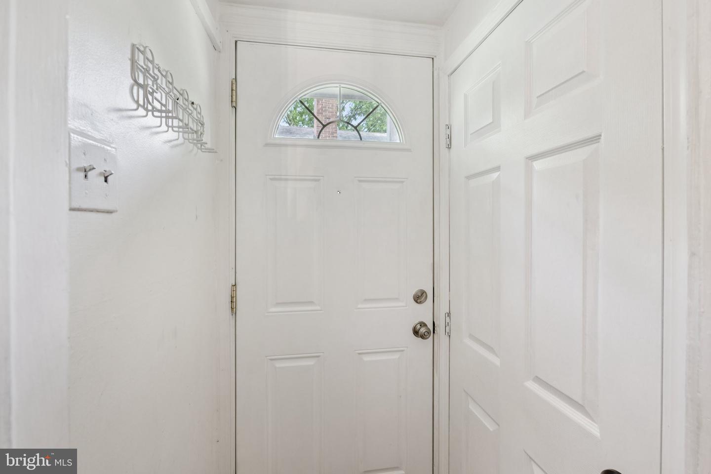 1119 S EDISON ST, ARLINGTON, Virginia 22204, 3 Bedrooms Bedrooms, ,3 BathroomsBathrooms,Residential,For sale,1119 S EDISON ST,VAAR2061410 MLS # VAAR2061410