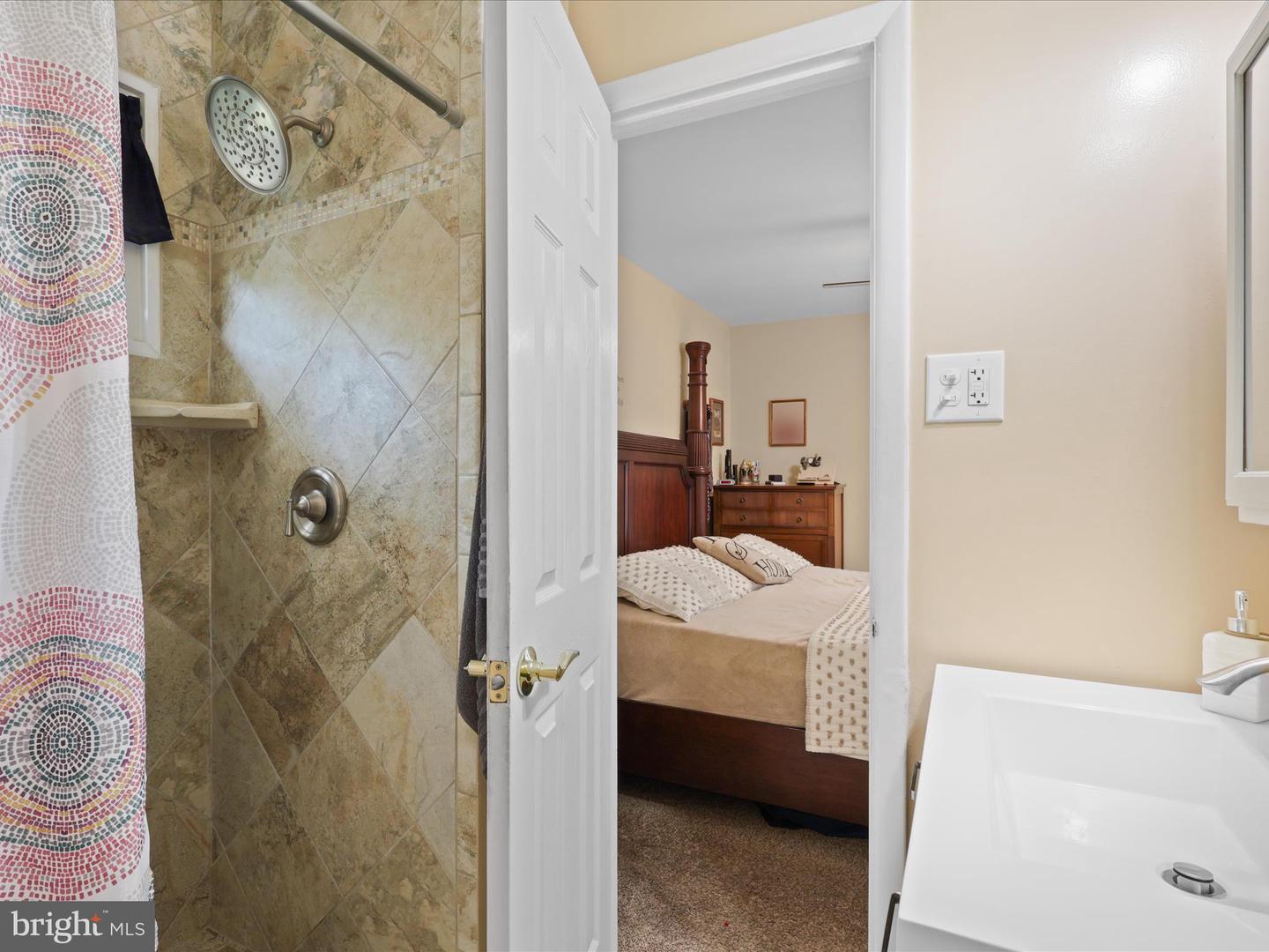 9035 ANDROMEDA DR, BURKE, Virginia 22015, 4 Bedrooms Bedrooms, ,2 BathroomsBathrooms,Residential,For sale,9035 ANDROMEDA DR,VAFX2257752 MLS # VAFX2257752