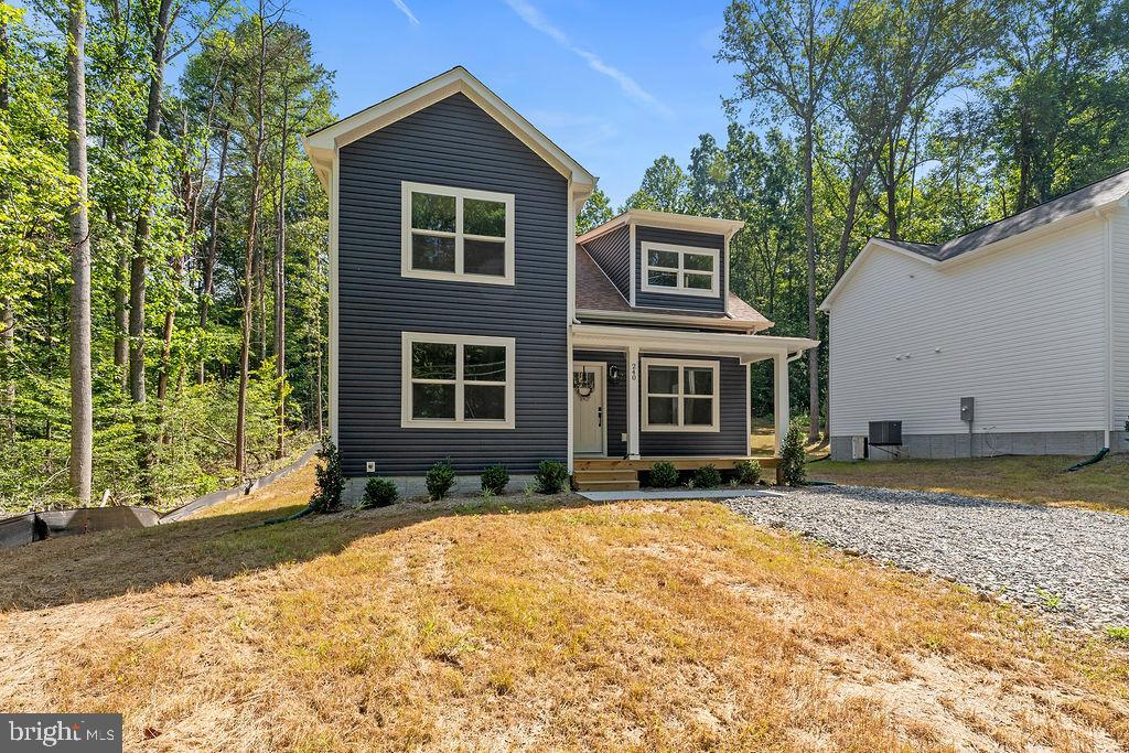 240 POPLAR DR, LOUISA, Virginia 23093, 4 Bedrooms Bedrooms, 7 Rooms Rooms,2 BathroomsBathrooms,Residential,For sale,240 POPLAR DR,VALA2008328 MLS # VALA2008328