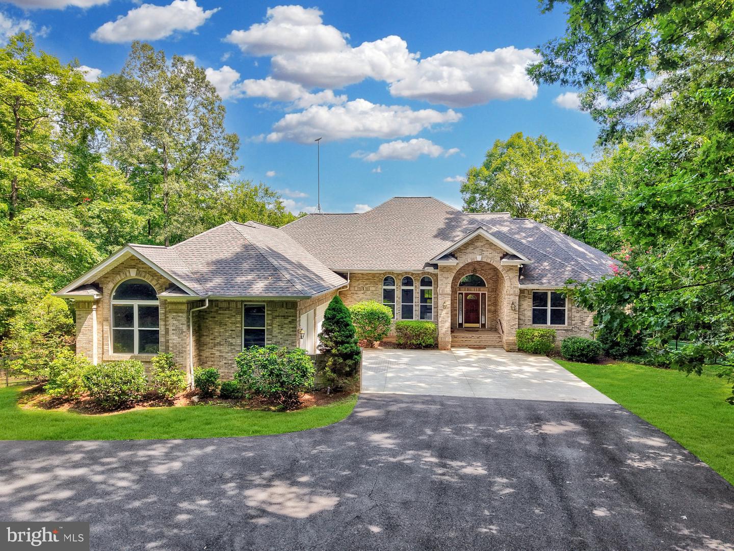 12587 LAKE COVENTRY DR, BEALETON, Virginia 22712, 5 Bedrooms Bedrooms, ,4 BathroomsBathrooms,Residential,For sale,12587 LAKE COVENTRY DR,VAFQ2017606 MLS # VAFQ2017606