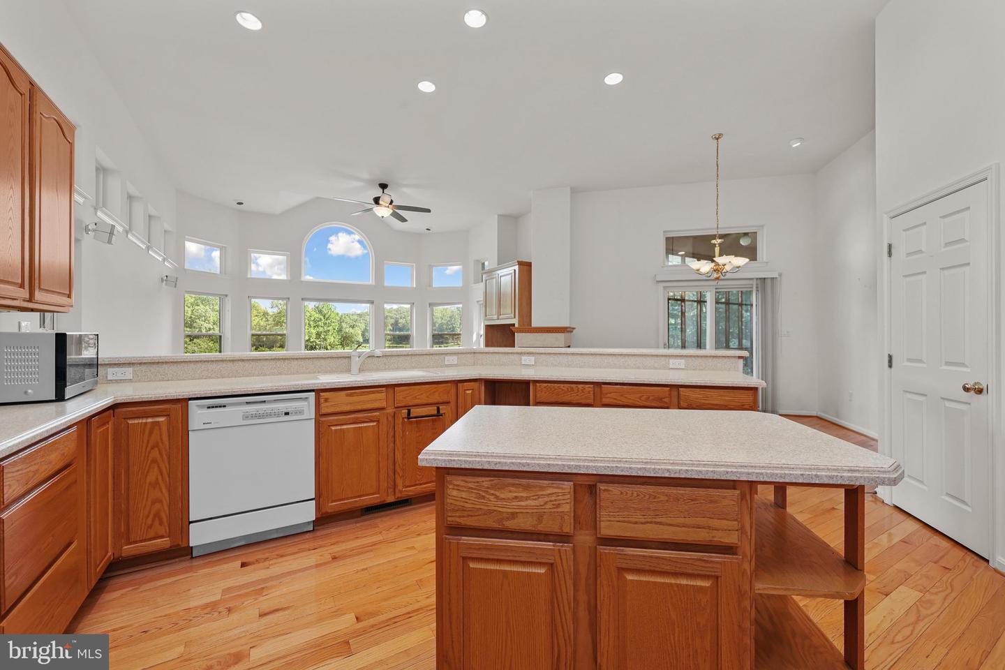 12587 LAKE COVENTRY DR, BEALETON, Virginia 22712, 5 Bedrooms Bedrooms, ,4 BathroomsBathrooms,Residential,For sale,12587 LAKE COVENTRY DR,VAFQ2017606 MLS # VAFQ2017606