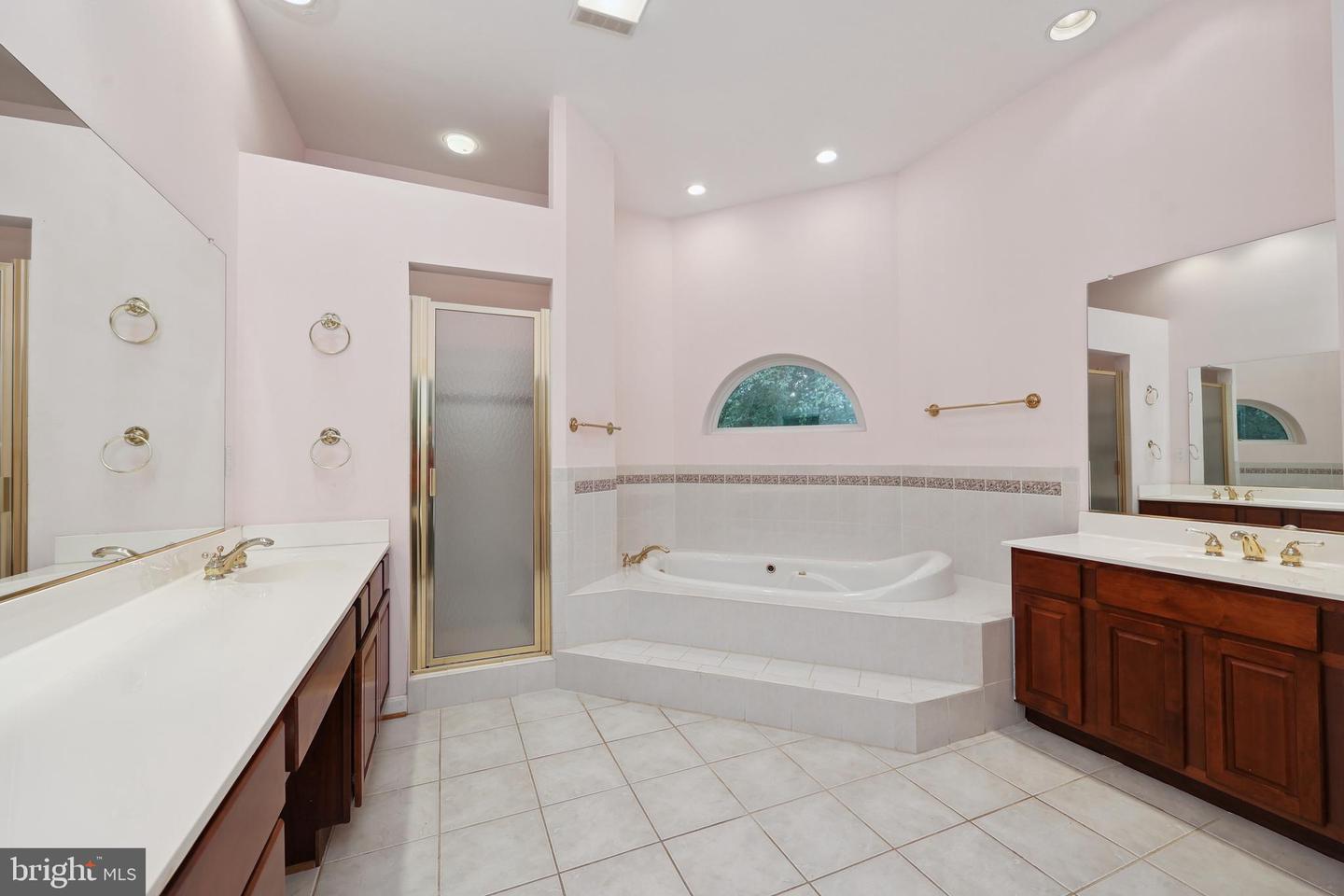 12587 LAKE COVENTRY DR, BEALETON, Virginia 22712, 5 Bedrooms Bedrooms, ,4 BathroomsBathrooms,Residential,For sale,12587 LAKE COVENTRY DR,VAFQ2017606 MLS # VAFQ2017606