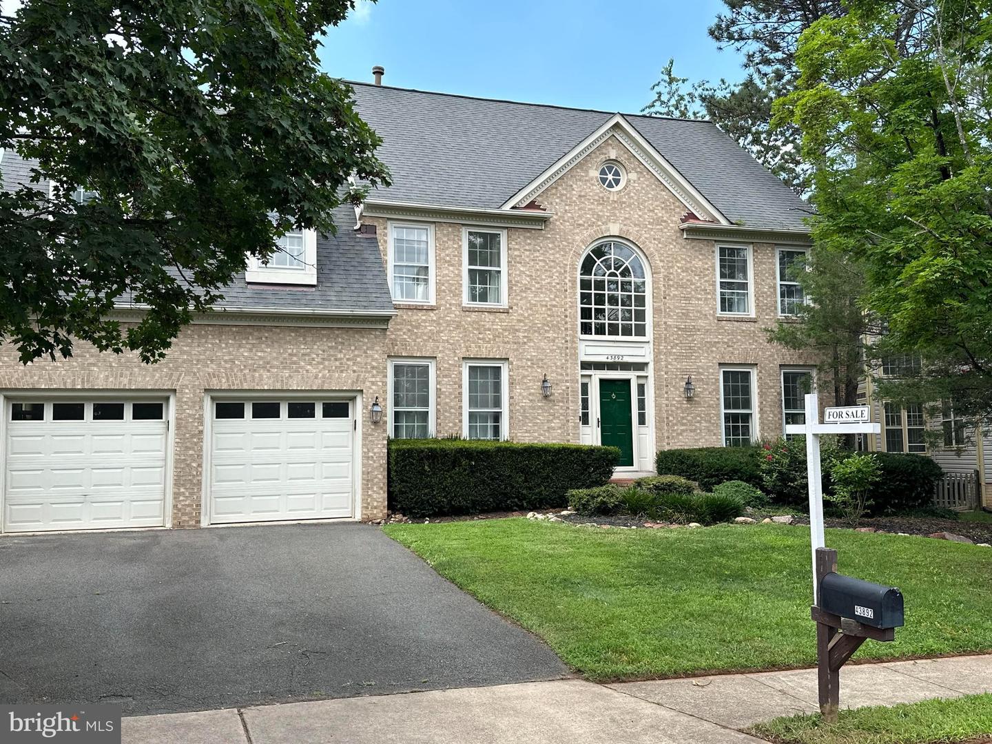 43892 GROTTOES DR, ASHBURN, Virginia 20147, 4 Bedrooms Bedrooms, ,2 BathroomsBathrooms,Residential,For sale,43892 GROTTOES DR,VALO2103164 MLS # VALO2103164
