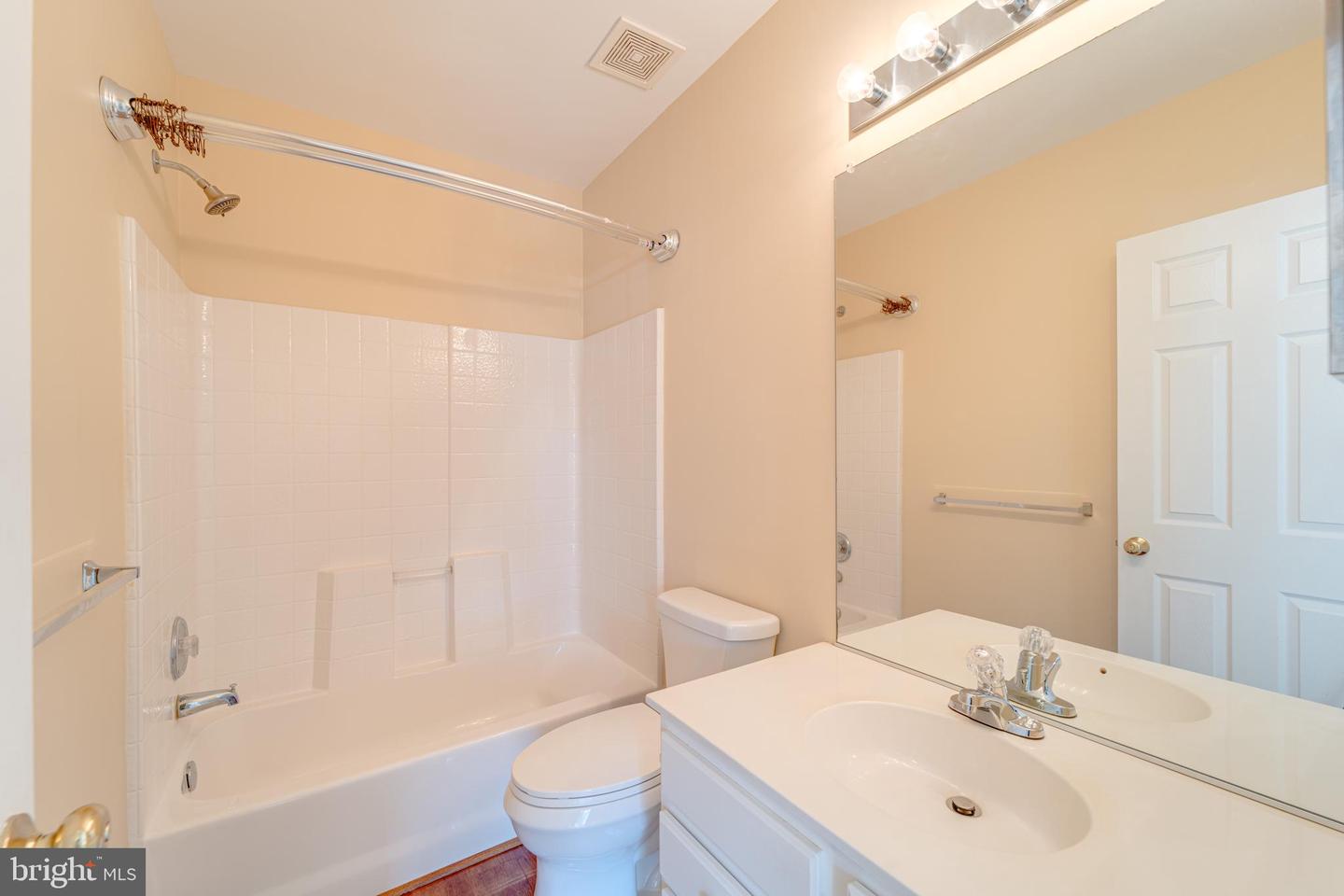 16285 ASPEN TRAIL CT, TRIANGLE, Virginia 22172, 4 Bedrooms Bedrooms, ,3 BathroomsBathrooms,Residential,For sale,16285 ASPEN TRAIL CT,VAPW2100114 MLS # VAPW2100114
