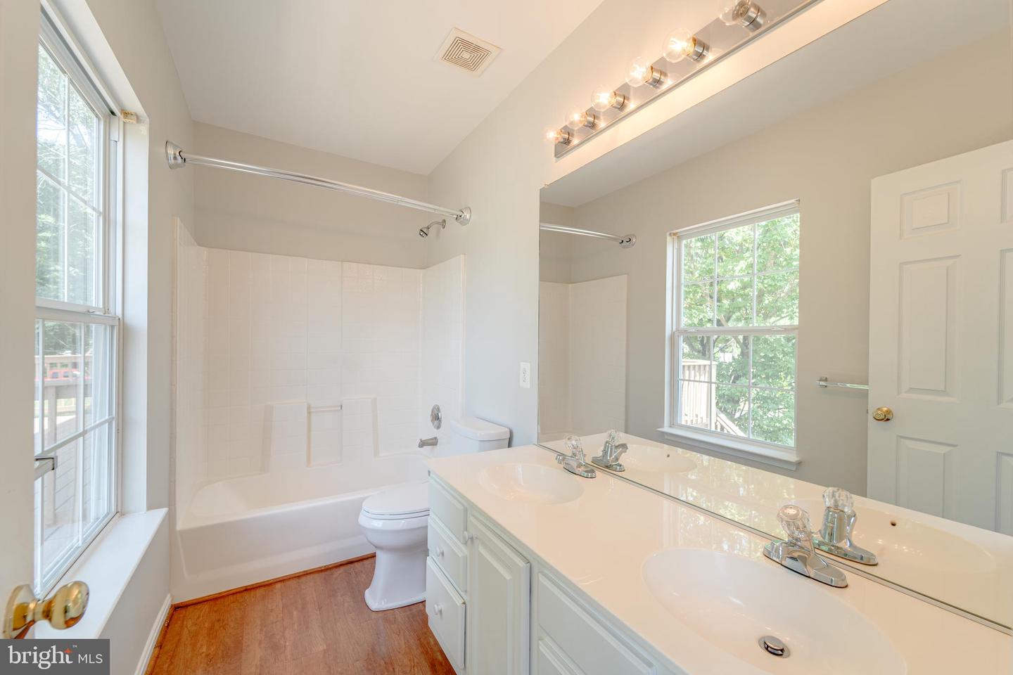 16285 ASPEN TRAIL CT, TRIANGLE, Virginia 22172, 4 Bedrooms Bedrooms, ,3 BathroomsBathrooms,Residential,For sale,16285 ASPEN TRAIL CT,VAPW2100114 MLS # VAPW2100114