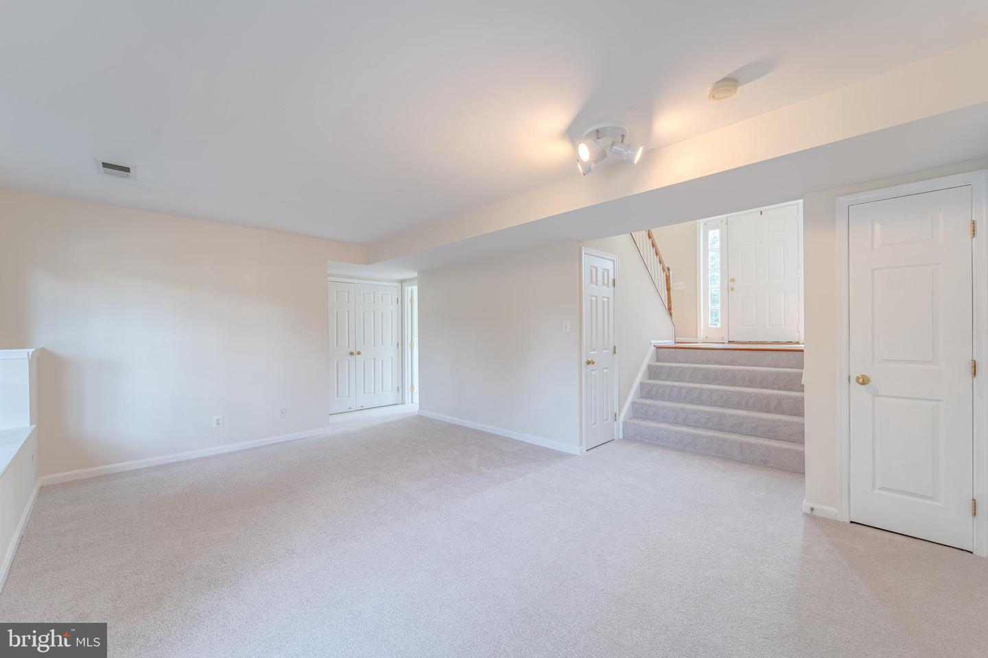 16285 ASPEN TRAIL CT, TRIANGLE, Virginia 22172, 4 Bedrooms Bedrooms, ,3 BathroomsBathrooms,Residential,For sale,16285 ASPEN TRAIL CT,VAPW2100114 MLS # VAPW2100114